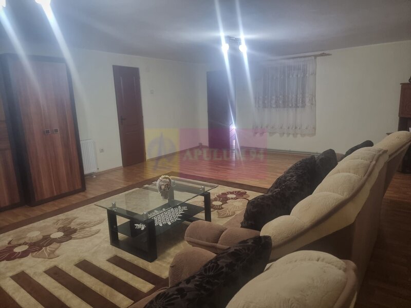 ISLAZ / IF - CASA P+1 (7 CAM) DE VANZARE